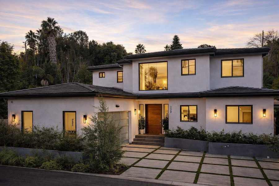 Beverlywood Realtor Home photo. Yild Guven