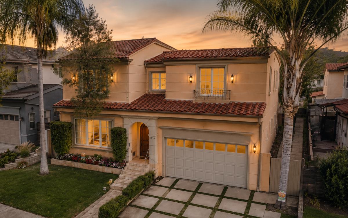 Beverlywood Realtor Yild Guven 2 Story Home
